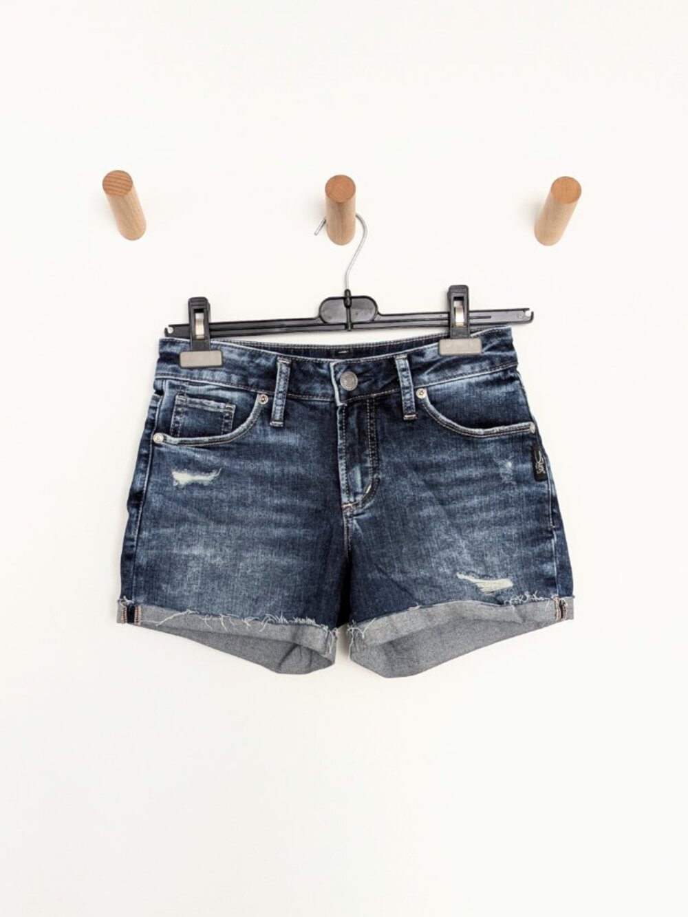 Silver Jeans Suki Mid Rise Curvy Denim Shorts – Distressed Dark Wash, Women's 24